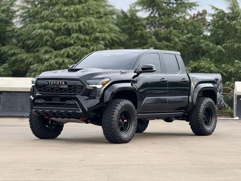 Used 2025 Toyota Tacoma TRD Pro image 4