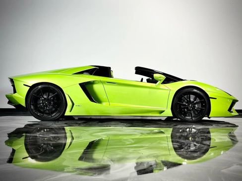 Used 2015 Lamborghini Aventador LP 700-4 image 9