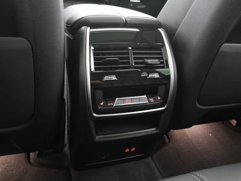 Used 2026 BMW X5 xDrive40i w/ M Sport Package AWD/4WD image 36