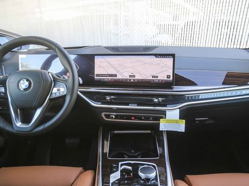 Used 2026 BMW X5 sDrive40i w/ Premium Package RWD image 9