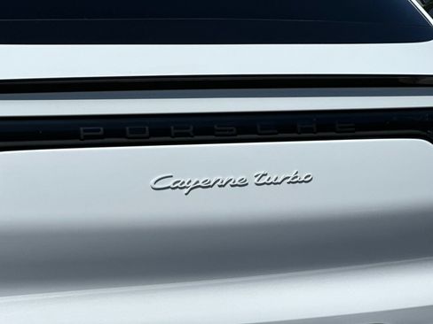 Used 2020 Porsche Cayenne Turbo AWD/4WD image 32
