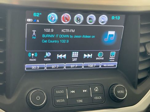Used 2018 GMC Acadia SLT AWD/4WD image 16