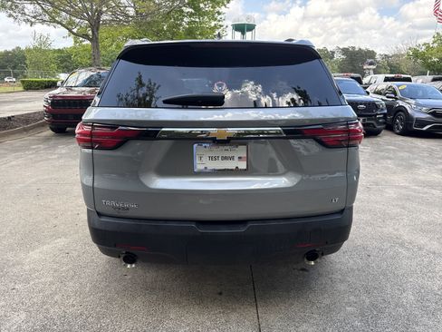 Used 2023 Chevrolet Traverse LT FWD image 6