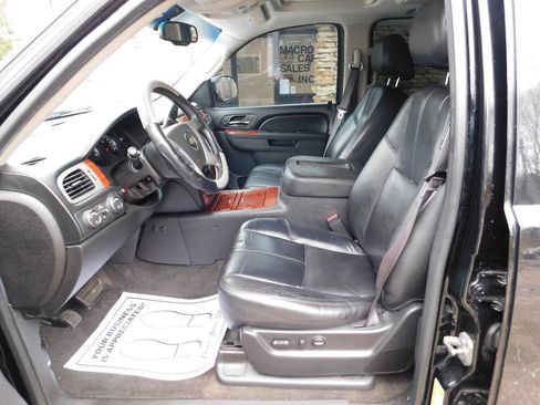 Used 2013 Chevrolet Tahoe LT w/ Luxury Package image 30