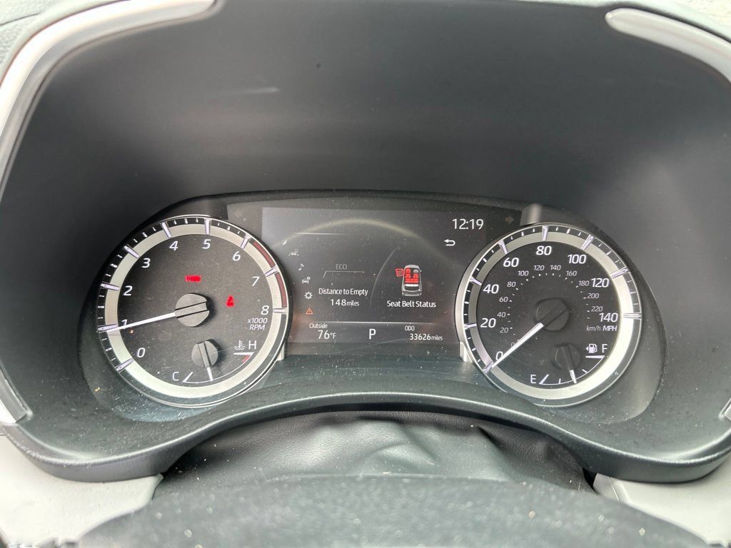 Used 2023 Toyota Highlander XLE AWD/4WD image 5