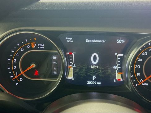 Used 2023 Jeep Gladiator Sport image 14