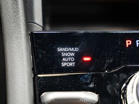 New 2025 Jeep Grand Cherokee L Limited w/ Trailer Tow Package image 22