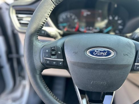Used 2020 Ford Escape SEL image 25