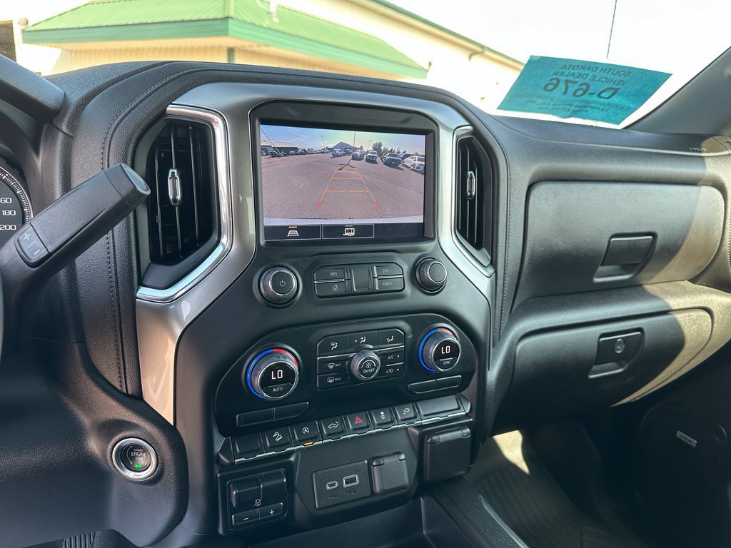 Used 2022 Chevrolet Silverado 1500 RST w/ LPO, Blackout Package AWD/4WD image 17