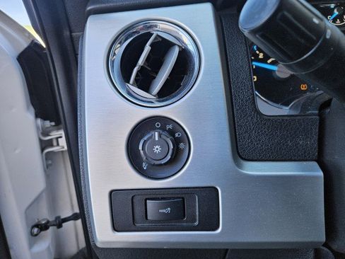 Used 2013 Ford F150 Platinum image 11