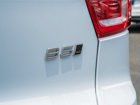 Used 2026 Volvo XC40 B5 Plus AWD/4WD image 9