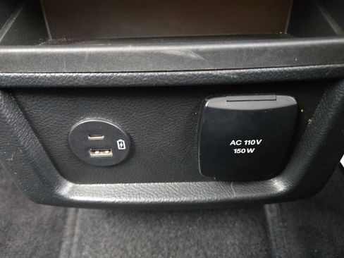 Used 2021 Ford Edge Titanium w/ Cargo Accessory Package image 28