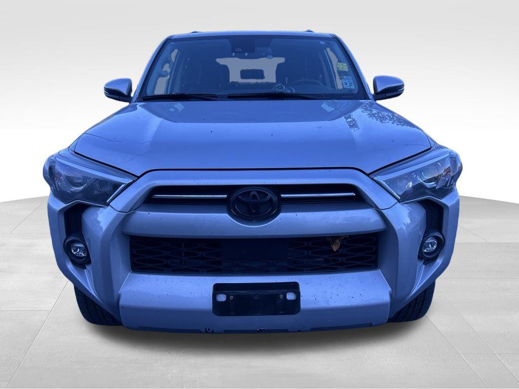 Used 2022 Toyota 4Runner SR5 Premium w/ Moonroof Package AWD/4WD image 8
