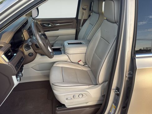 Used 2021 GMC Yukon Denali w/ Denali Ultimate Package RWD image 9