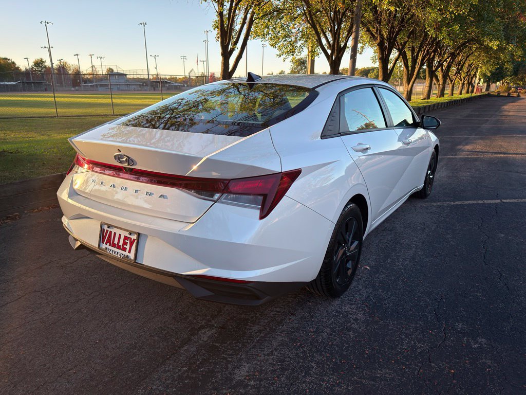 Used 2021 Hyundai Elantra SEL FWD image 7