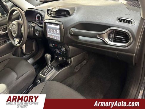 Used 2023 Jeep Renegade Latitude image 36