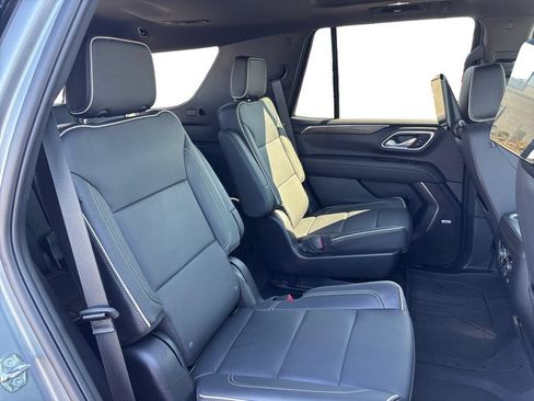 Used 2024 Chevrolet Tahoe Premier w/ Advanced Technology Package AWD/4WD image 18