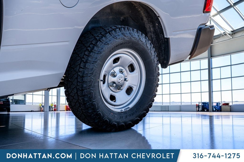 Used 2022 RAM 1500 Tradesman w/ Electronics Group RWD image 33