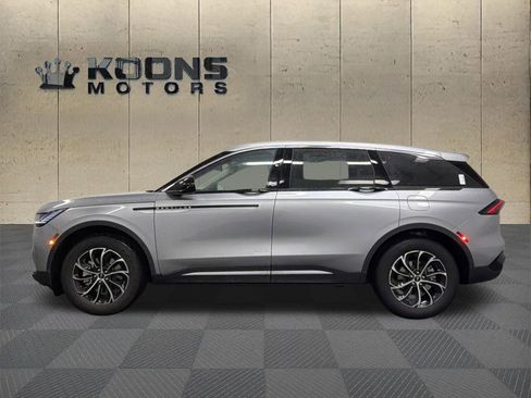 New 2026 Lincoln Nautilus Premier image 4