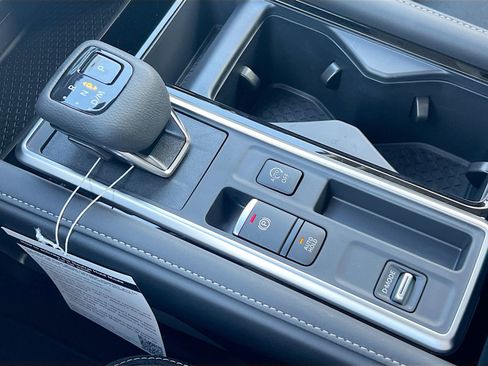 New 2026 Nissan Pathfinder SV image 16