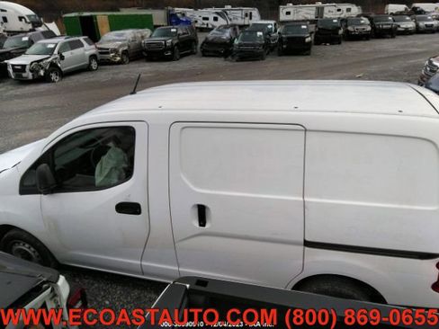 Used 2018 Chevrolet City Express LT image 6