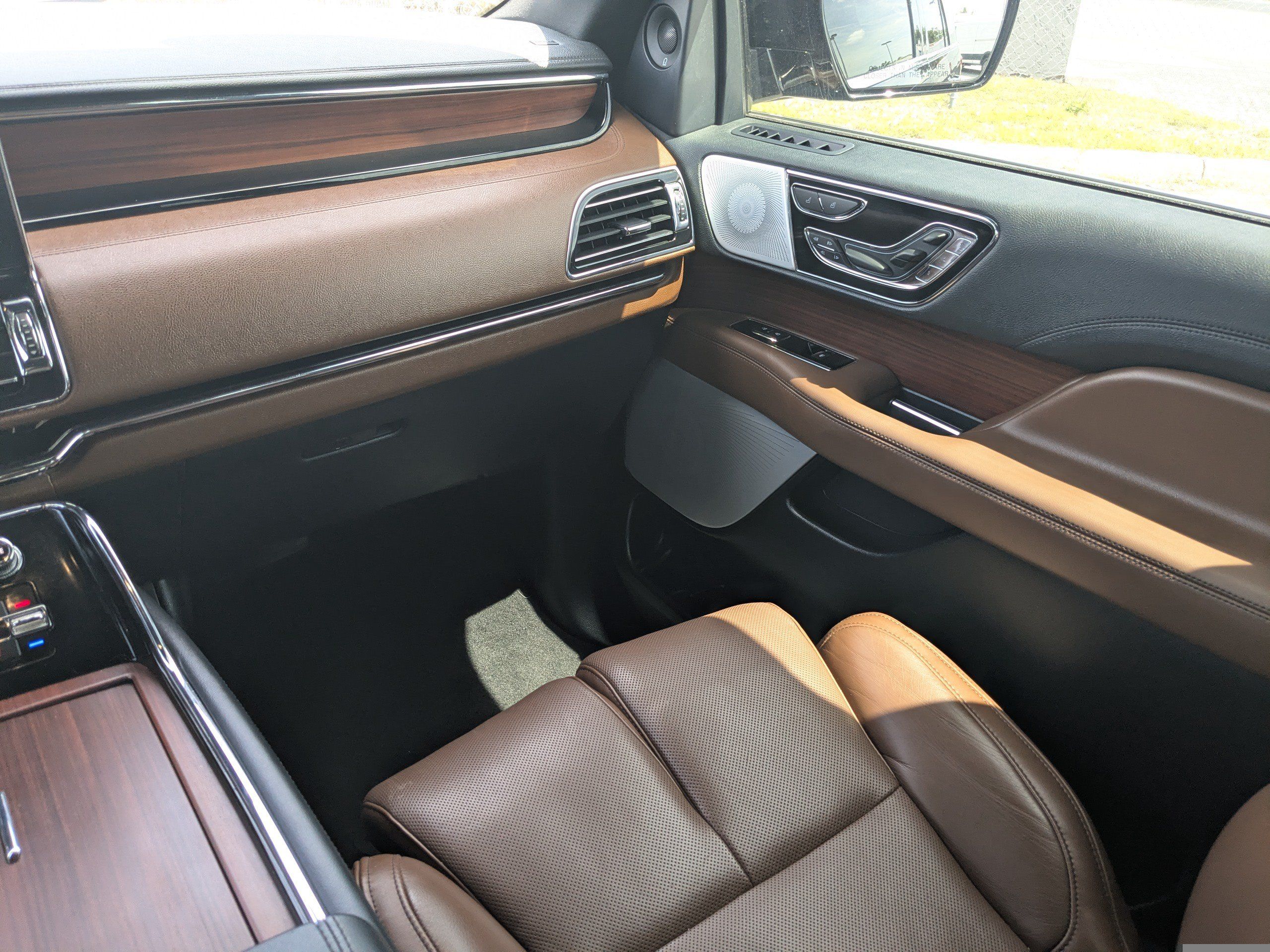 Used 2023 Lincoln Navigator Reserve AWD/4WD image 19