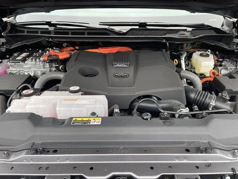 New 2026 Toyota Tundra Platinum AWD/4WD image 11