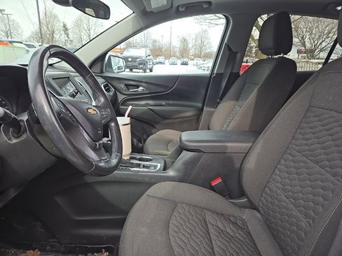 Used 2020 Chevrolet Equinox LT image 4