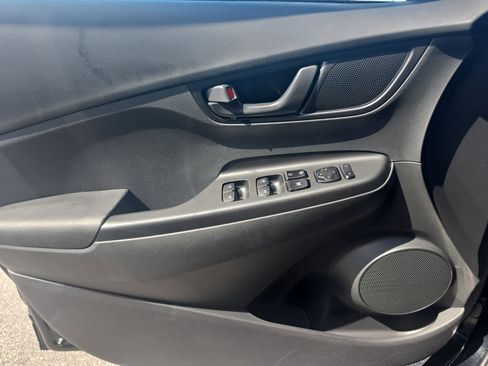 Used 2022 Hyundai Kona SEL AWD/4WD image 25