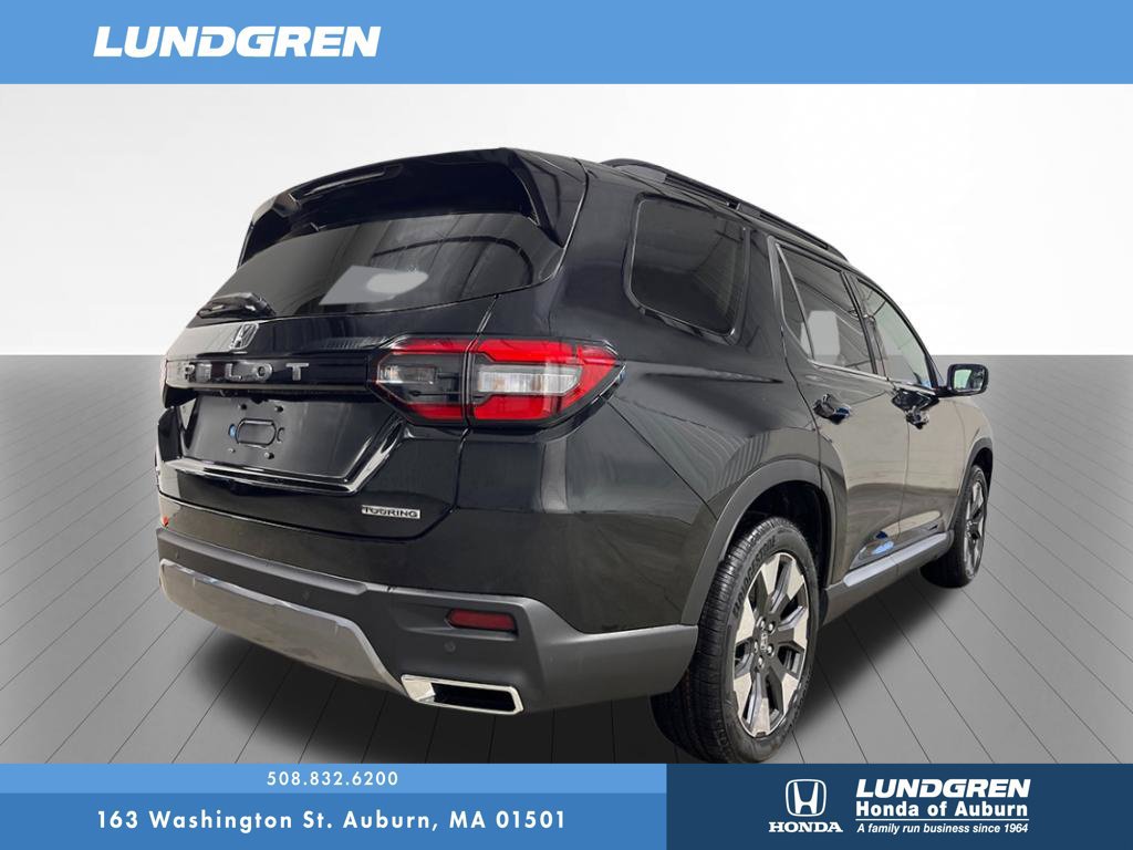 New 2026 Honda Pilot Touring image 7