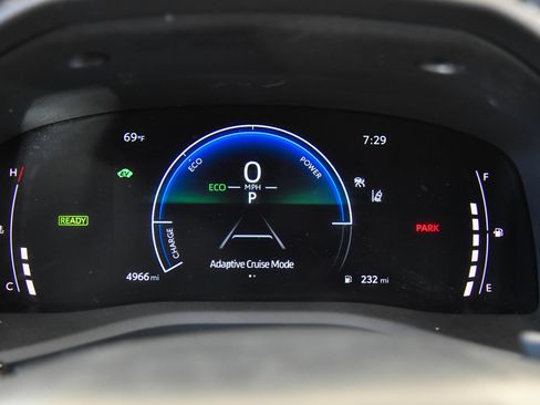 Used 2026 Toyota Camry SE FWD image 31
