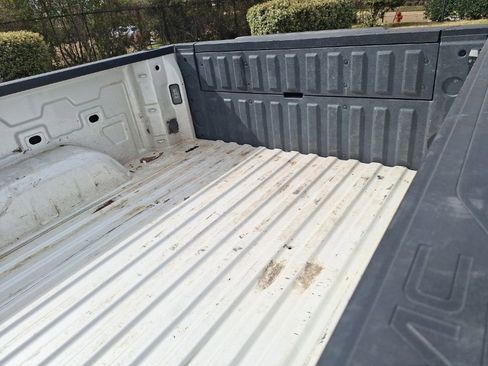 Used 2022 GMC Sierra 1500 SLT w/ SLT Convenience Package image 16