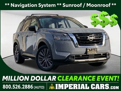 Used 2023 Nissan Pathfinder SL w/ SL Premium Package