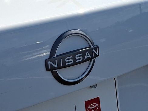 Used 2024 Nissan Sentra SV FWD image 29