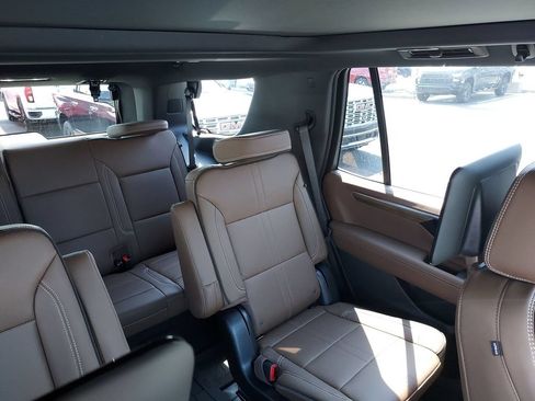 New 2026 Chevrolet Tahoe High Country AWD/4WD image 14