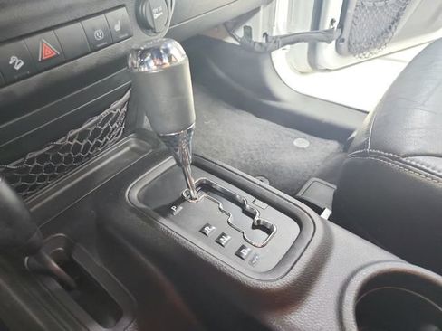 Used 2016 Jeep Wrangler Sahara w/ Connectivity Group AWD/4WD image 25