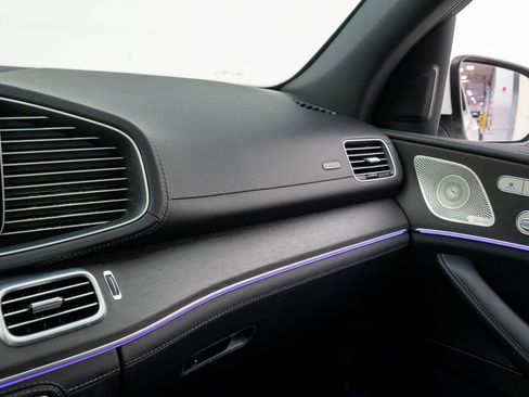 Used 2024 Mercedes-Benz GLE 350 4MATIC image 29