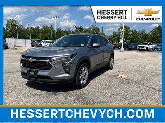 Used 2025 Chevrolet Trax LS w/ LS Convenience Package FWD video 1