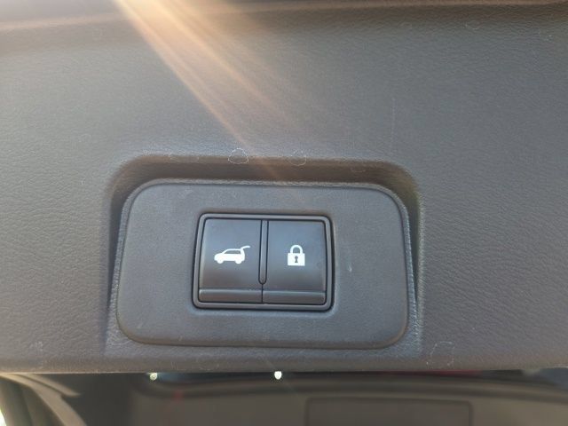 Used 2021 Nissan Rogue SL FWD image 13