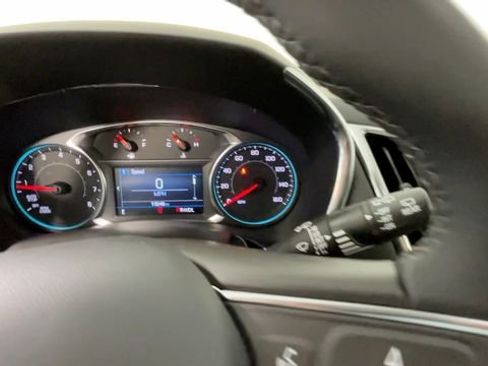 Used 2024 Chevrolet Equinox LT FWD image 33