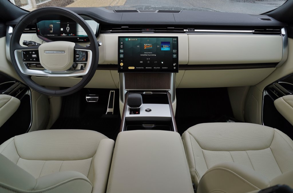New 2026 Land Rover Range Rover SE AWD/4WD image 9