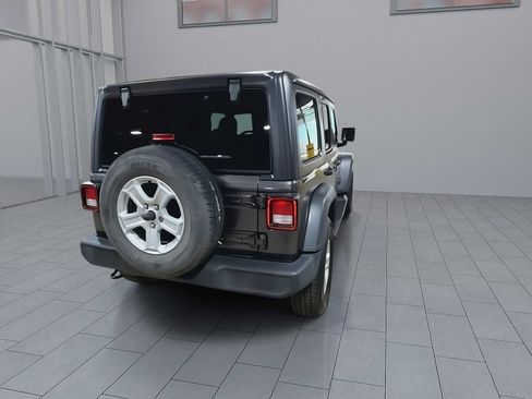 Used 2018 Jeep Wrangler Unlimited Sport S AWD/4WD image 8