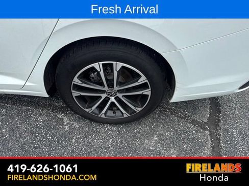Used 2026 Volkswagen Jetta Sport FWD image 11