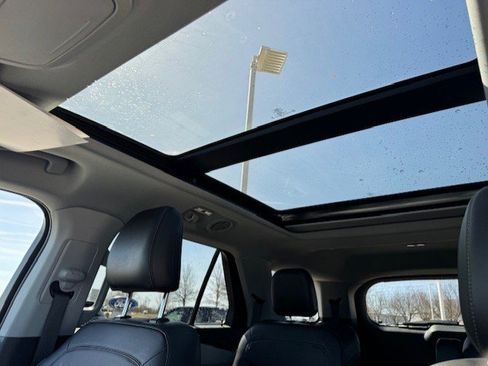 Certified 2024 Ford Explorer XLT w/ Equipment Group 202A image 18