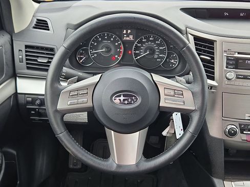 Used 2011 Subaru Legacy 2.5i Premium w/ All-Weather Pkg image 19