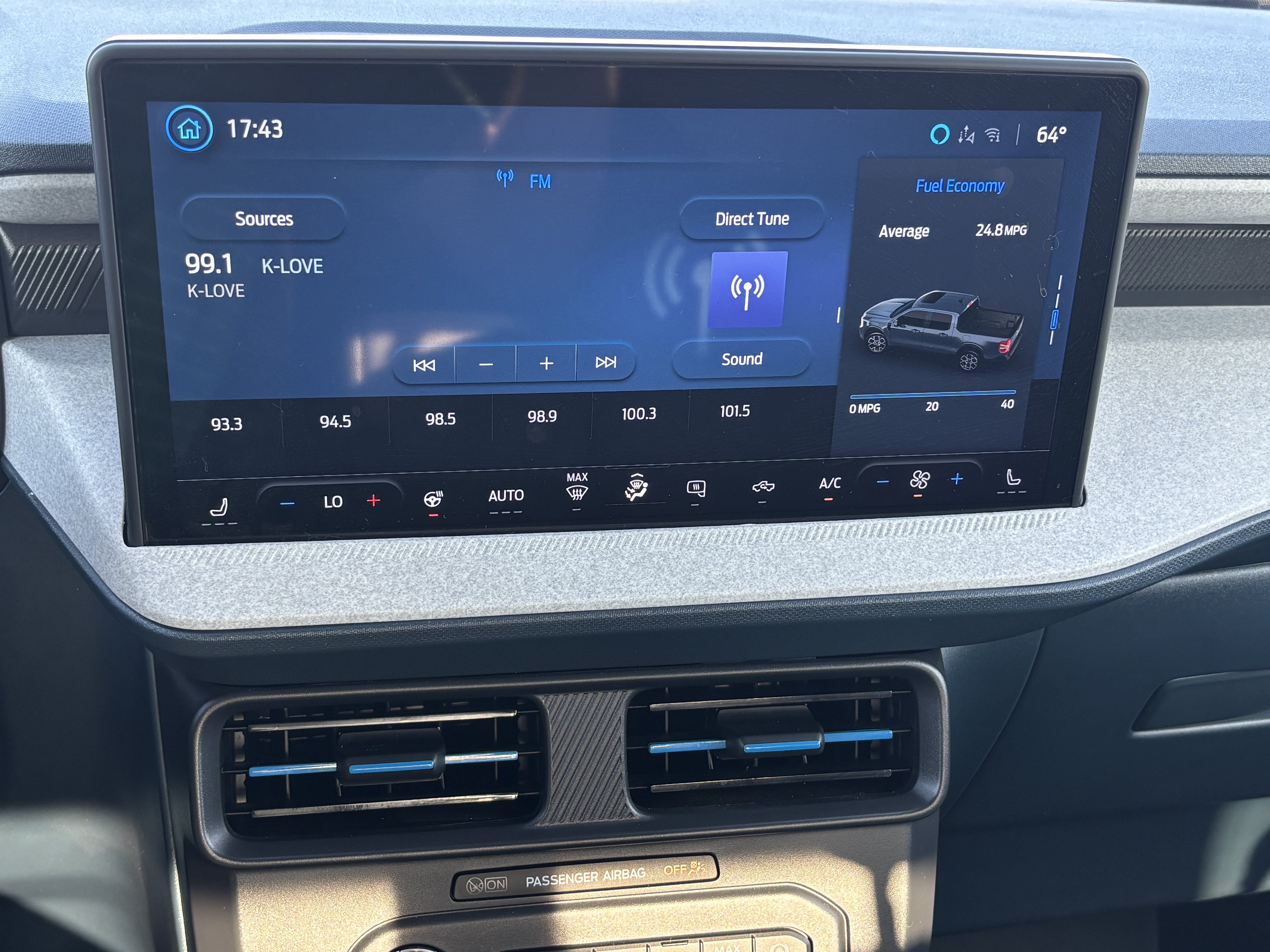 Used 2025 Ford Maverick XLT w/ XLT Luxury Package AWD/4WD image 13
