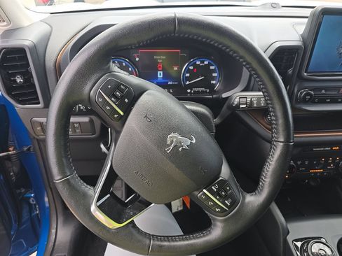 Used 2022 Ford Bronco Sport Outer Banks w/ Tech Package AWD/4WD image 9
