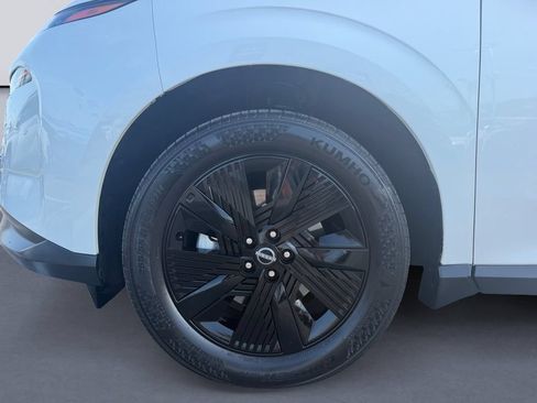 Used 2025 Nissan Murano SV AWD/4WD image 9