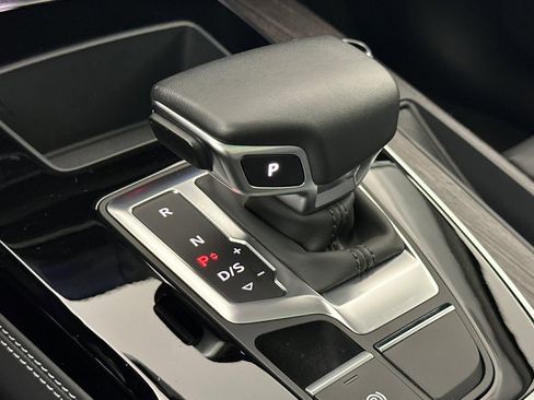 Used 2023 Audi Q5 e Premium Plus w/ Premium Plus Package image 20
