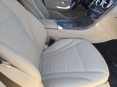 Used 2020 Mercedes-Benz GLC 300 4MATIC Coupe image 21